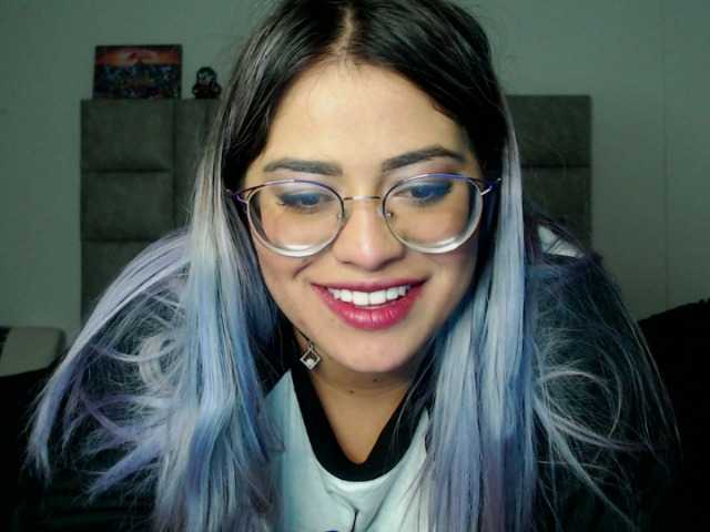 Fotky CUTE_AHRI18 Can you make me wet with your tips?