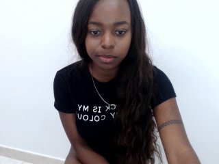 Fotky daniielaa My pussy want some love// LOVENSE ON- make me wet wt ur tips guys// @reamain ride toy//at150 #sloopy #bj