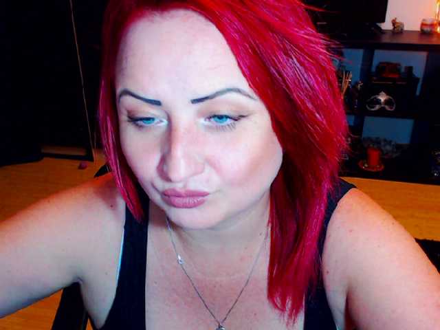 Vysílací screenshoty KinkyDomina