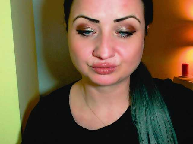 Vysílací screenshoty KinkyDomina