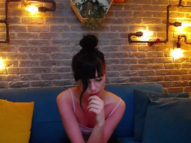 Vysílací screenshoty DeeChantelle