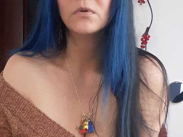 Fotografie profilu divine-mature