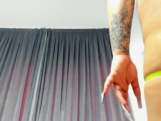 Erotický videochat divineariaxxx