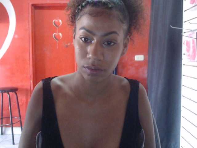 Vysílací screenshoty EBONYMOM