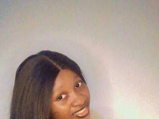 Erotický videochat Ebonypetiti