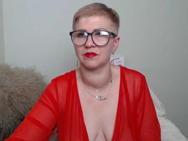 Fotky ElenaQweenn hello guys! i am new here, support my first day!11 if you like me,20 c2c,25 spank my ass,45 flash tits,66 flash pussy,100 get naked,150 pussyplay,250 toyplay!