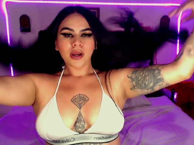 Fotky elizabet22 hello welcome to my room, I hope we can have a good time #lush