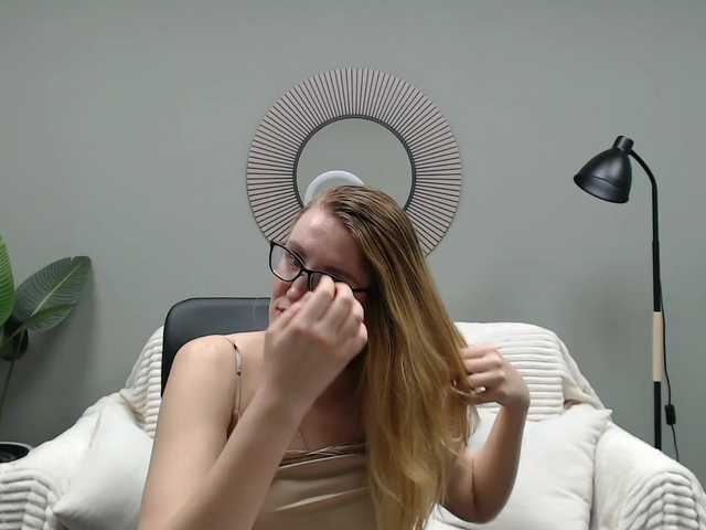 Vysílací screenshoty ElizabethLowerence