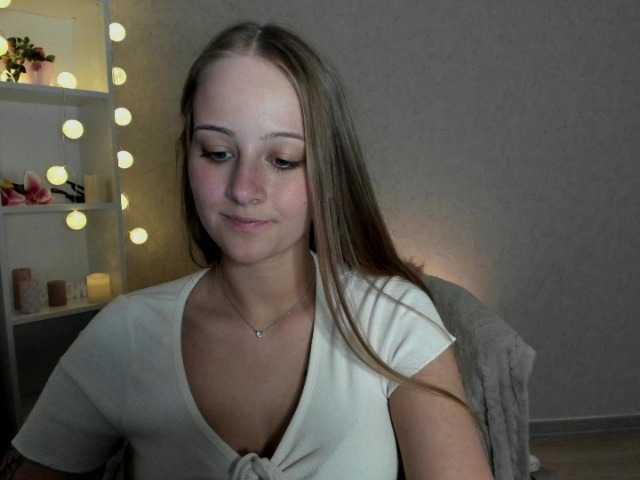 Fotky ElsaJean18 Enjoy my lovely #hot show! Warm welcome to everybody! I want to feel you guys #hot #teen #dance #show