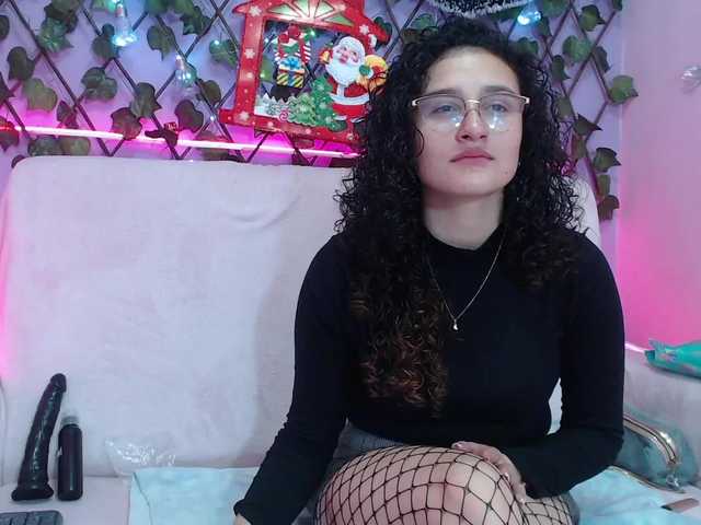 Vysílací screenshoty Ema-boobsy