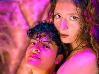 Erotický videochat MiaAndAlex