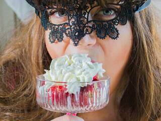 Erotický videochat Emily-BOOBS-