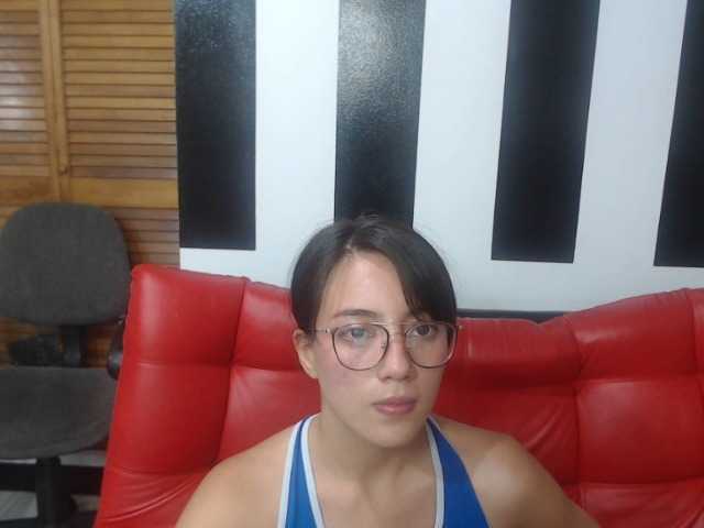 Vysílací screenshoty emily-coper