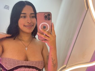 Erotický videochat Emily-tay1