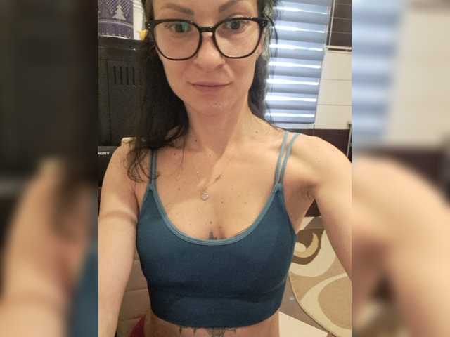 Fotky Emily201990 #lovense #skinny #natural #minion