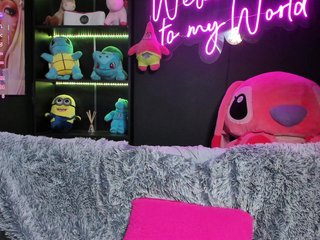 Erotický videochat Emilyjhonson-1