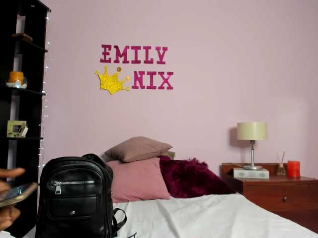 Fotky EmilyNix hello! tip me 50 for flash or 30 for spank my ass!