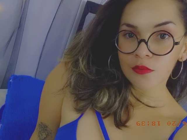 Erotický video chat EmmaCharlotte