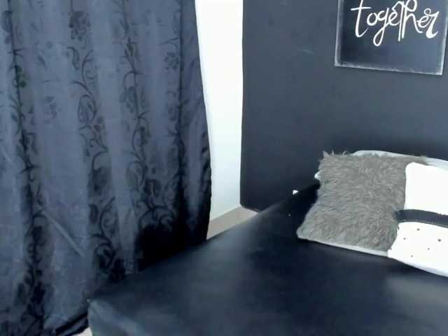 Fotky EmmaCole 642 make me feel so good, when i m very wet i show you my pussy --- instant and multysquirt in goal