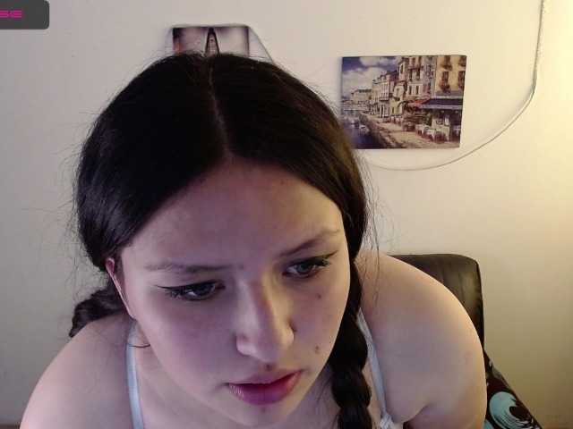 Fotky Emmasimpson show tits 30 , play pussy 40, dance hot 50,welcome