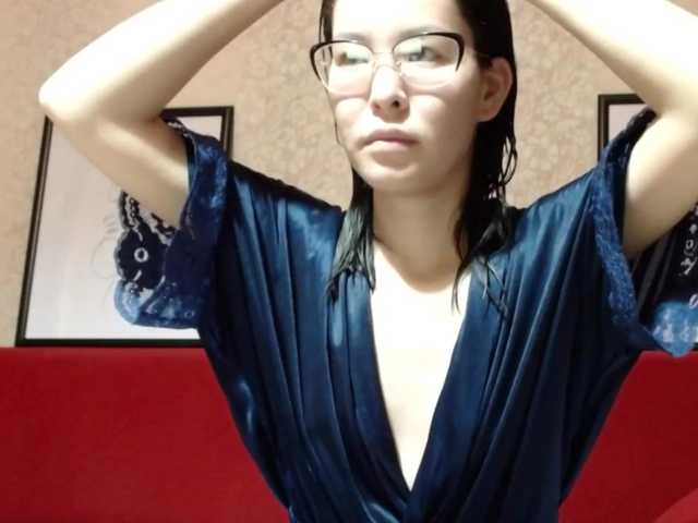 Fotky EmmaVole Hey guys!:) Goal- #Dance #hot #pvt #c2c #fetish #feet #roleplay Tip to add at friendlist and for requests!