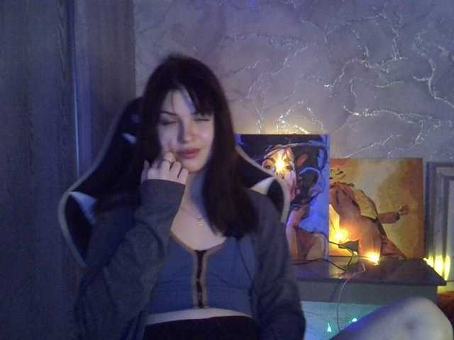 Fotky Erida-Cori Hey guys!:) Goal- #Dance #hot #pvt #c2c #fetish #feet #roleplay Tip to add at friendlist and for requests!