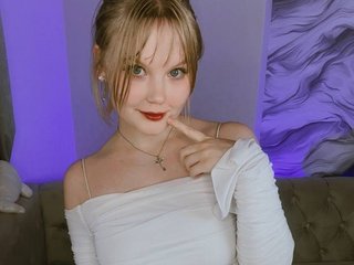 Erotický videochat Essie-Fanning