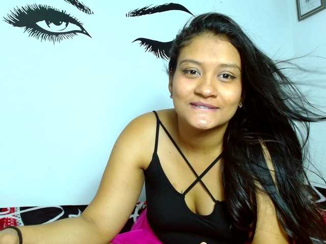 Fotky EvanHot Doble penetracion #latina #hot #pussy # CAM2CAM #dirtytalk @come make me moan control my vibrations