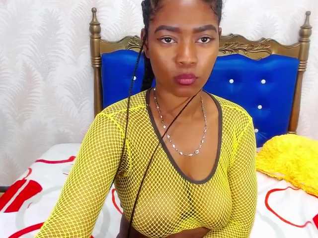 Fotky evelynheather welcome guys come n see me #naked #wild #naughty im a #ebony #latina #kinky enjoy with me in #pvt or just tip if u like the view #dildo #anal #blowjob #deepthroat #CAM2CAM