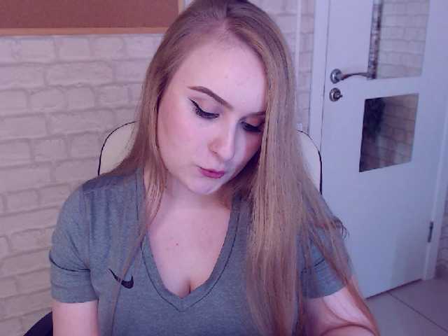 Vysílací screenshoty EvietteMoore