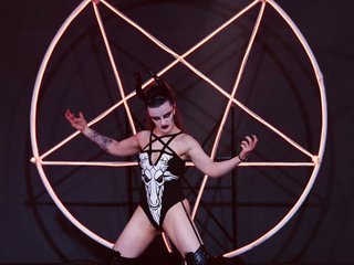 Erotický video chat FemdomWitch