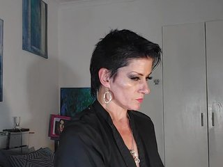 Erotický videochat HelloCleo40