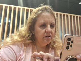 Erotický videochat HOTBABYSUCKS1