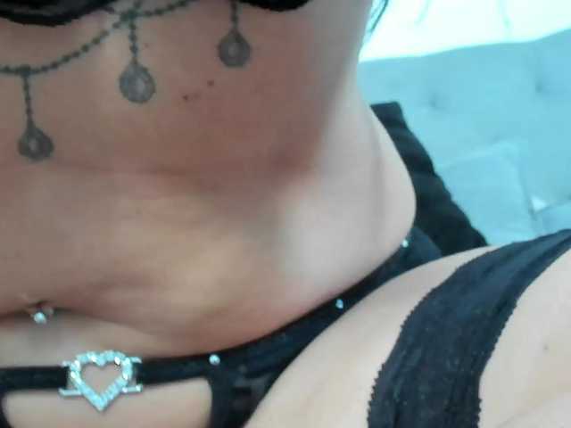 Vysílací screenshoty Hotmilfbitch
