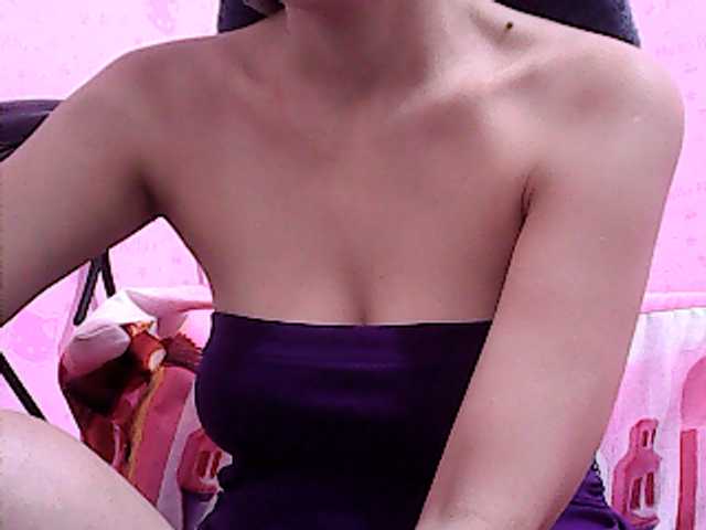 Fotky HOTTLADY25 hello guys tip me i give u a suprise hot show