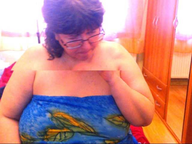 Vysílací screenshoty HugeTitsXXX