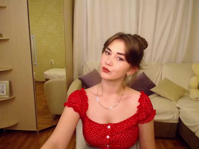 Fotky SweettyLips Hi! Welcome to my room! I will be happy to have fun with you today!) Join us!!