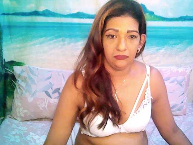 Fotky Indianaqua tip and get my toy vibing as i slowly undress for u guys