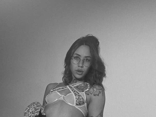 Fotografie profilu v_-_-_v