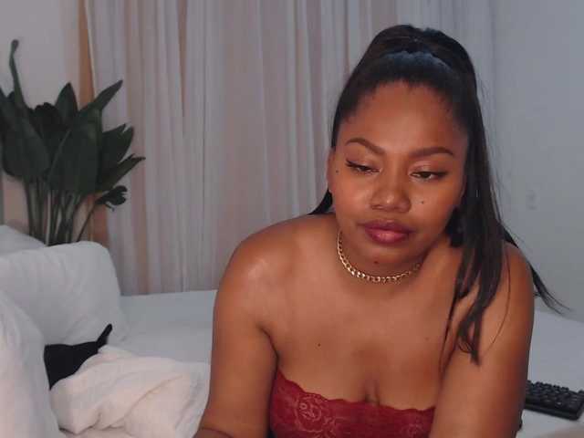 Fotky mulatta777 "❤️Hello, honey! I am mulatto❤️ Lovense and Domi is Active! My pleasure is in your hands❤️Private is Open!❤️#ebony#bigass#bitches drip back