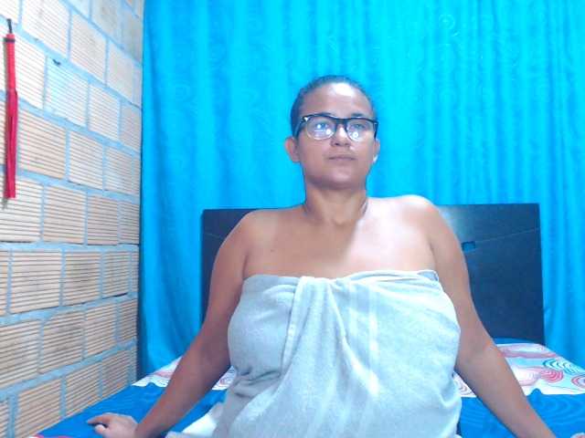 Fotky isabellegree I am a very hot latina woman willing everything for you without limits love