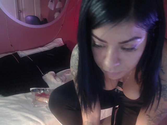 Vysílací screenshoty Issa-Bella