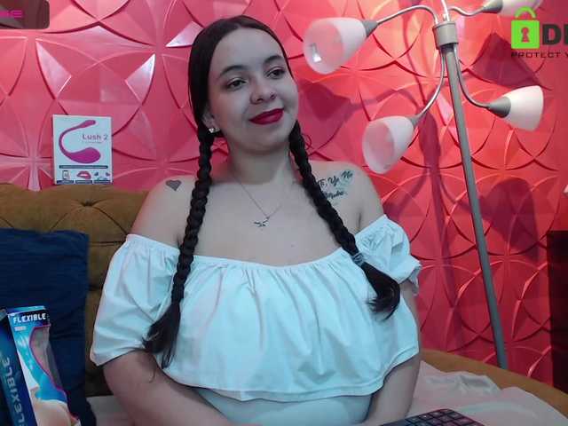 Fotky JennaClancy Welcome to my pleasure room, I hope that today we can make a great explosion of cum together.!!!!