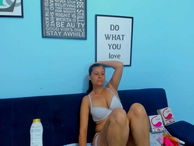 Vysílací screenshoty KARINAMILF1