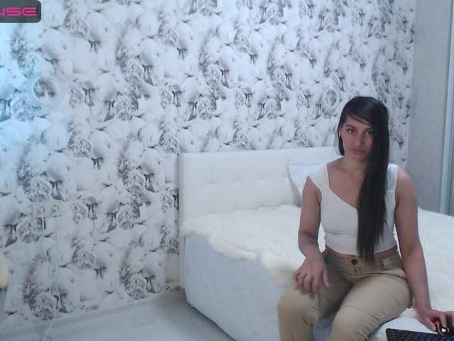 Vysílací screenshoty katie-adamss