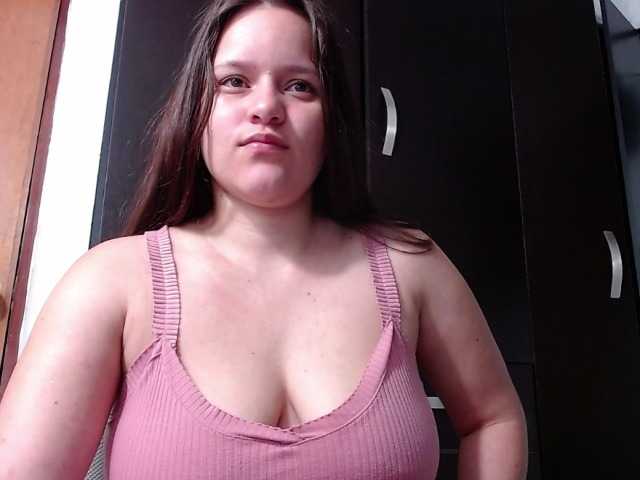 Fotky Katybloss10 welcom happy New Year # bigtits#latina#lovense#c2c#curvy#chubby#shy#pvt