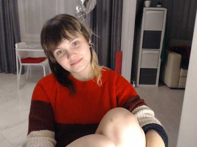 Fotky KellyDream Hi, Lovense works from 2 tc and I also ask you not to drop tips in private messages)