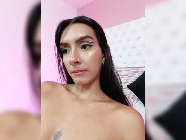Fotky KelsyMoore Tell me your wildest thoughts and let´s have fun together playing with this hot colombian body . FULL NAKED + BLOWJOB AT @remain