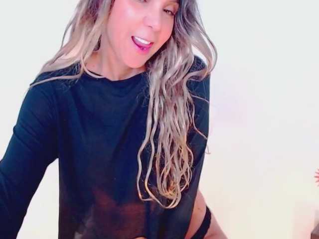 Vysílací screenshoty KendraCole