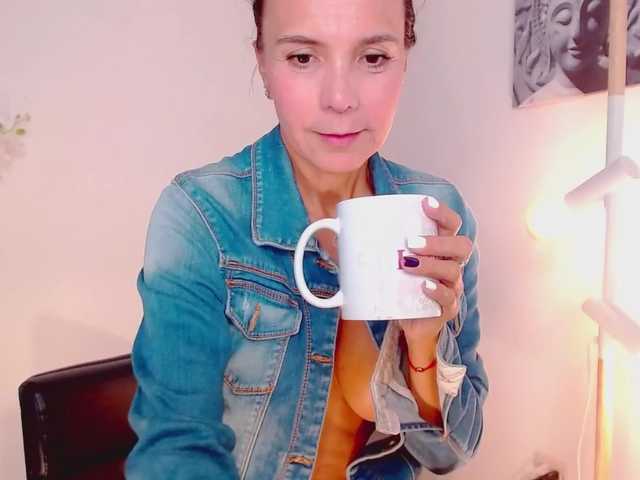 Vysílací screenshoty KendraCole